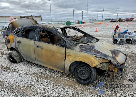 2012 Ford Focus S z USA, uszkodzony, nr VIN 1FAHP3E26CL152254